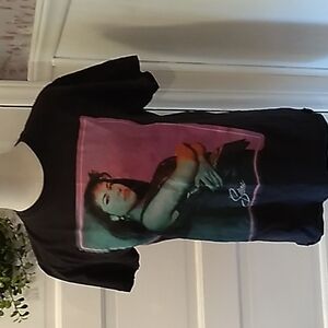 2019 Salena black tee shirt